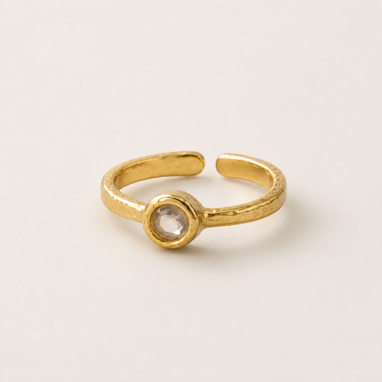 Anillo Circón labrado