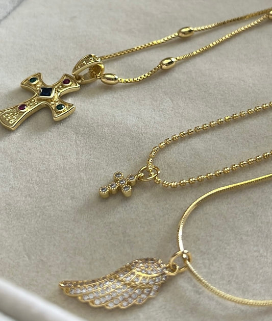 Cadenita con cruz