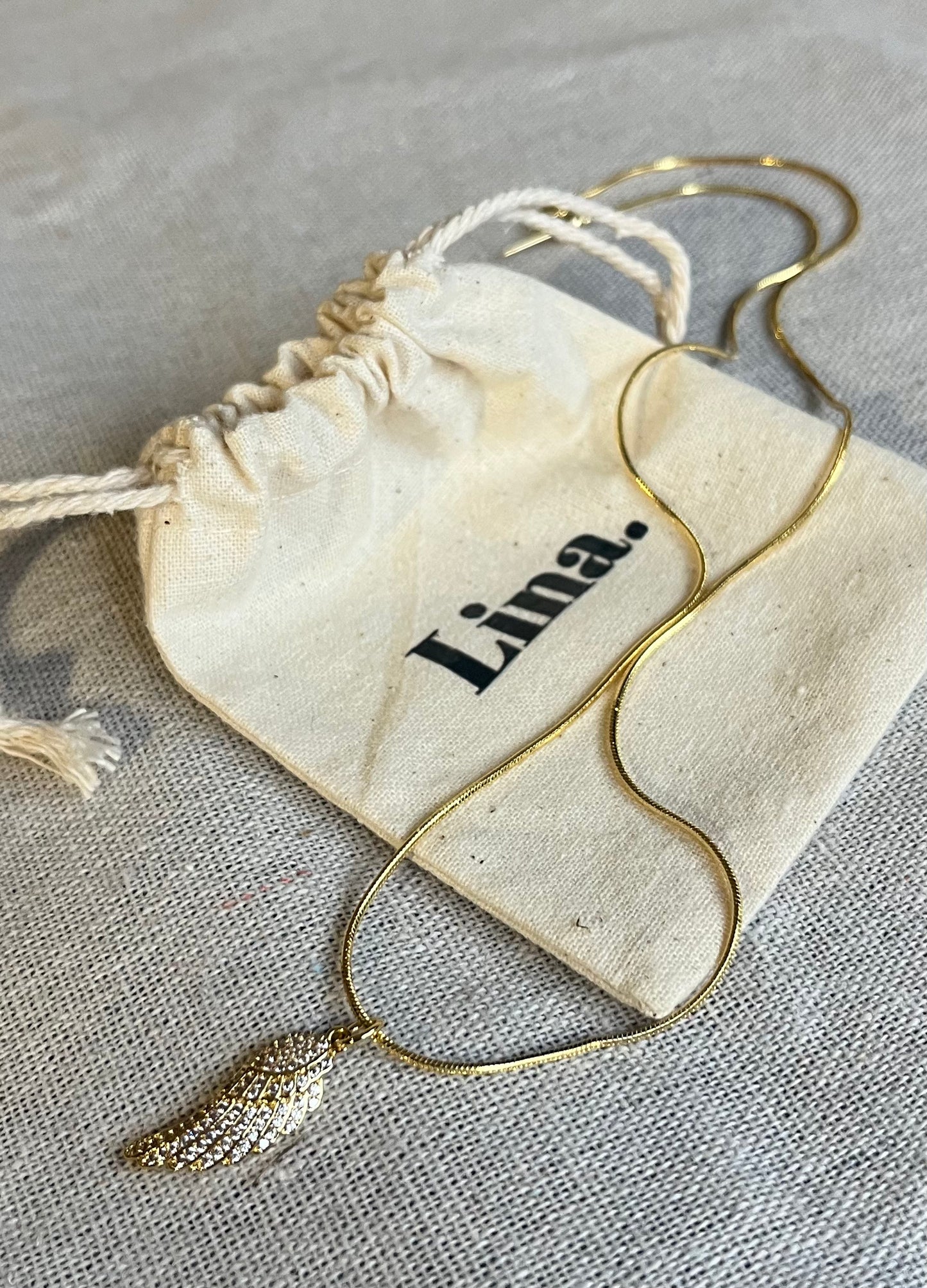 Collar Ala de Circon