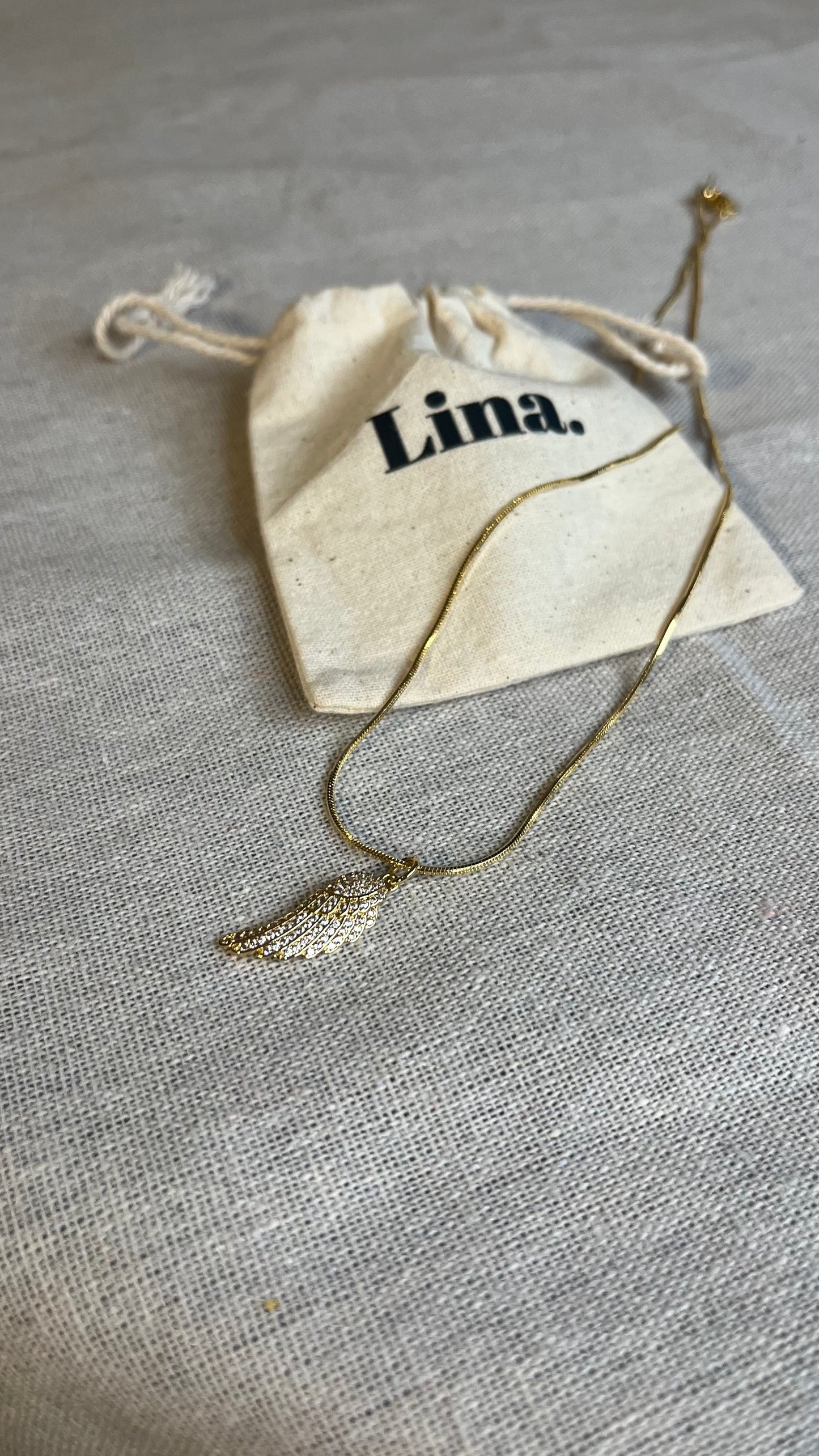 Collar Ala de Circon